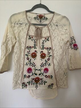 Boho Embroidered Ivory Lace Women's Top